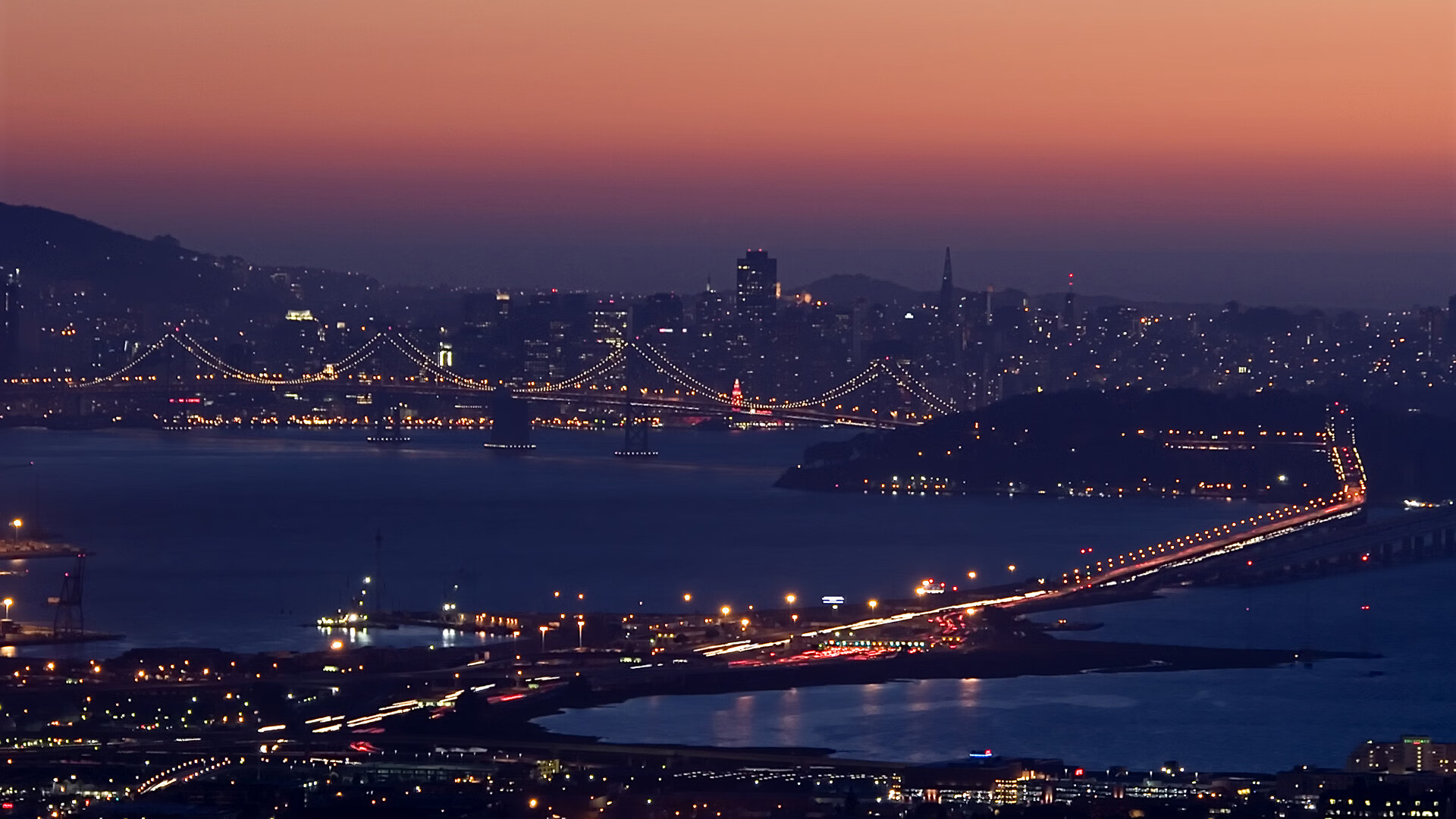 各地推动校园足球联盟成立加强区域内比赛交流,各地发展校园足球应遵循的基本原则是什么